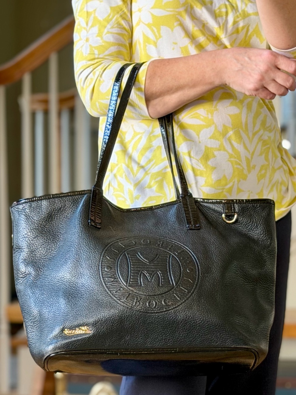 Metrocity Late 2000s Y2K Luxe Black Pebbled Leather Logo Tote Bag Work Carryall